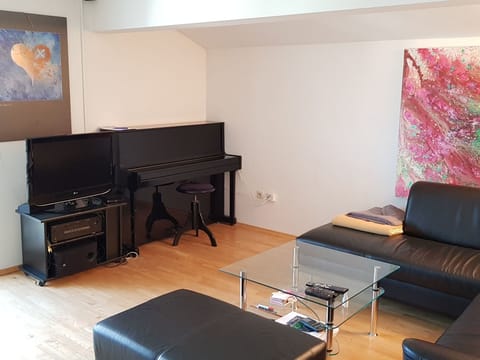 Dachwohnung mit Balkon und Seeblick Apartment in Altmünster