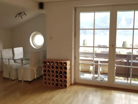 Dachwohnung mit Balkon und Seeblick Apartment in Altmünster