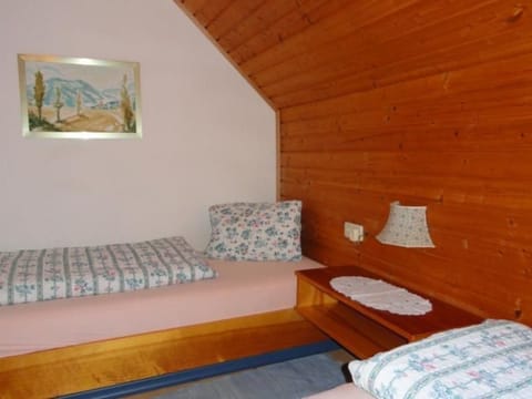 Kleine Wohnung in Seeboden mit Großem Garten Apartment in Carinthia, Austria