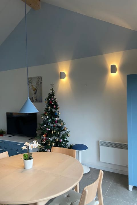 Modernes Chalet für 4 Personen in einem Waldpark Vacation rental in Wallonia, Belgium