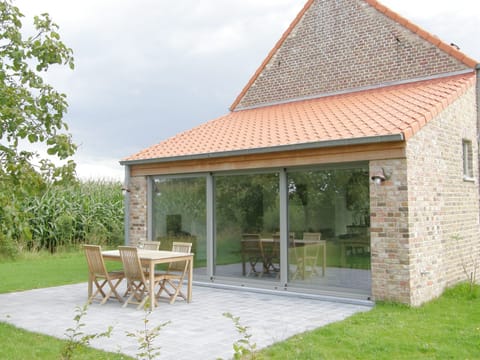 mit gemeinsamem Pool und Garten Vacation rental in Flanders