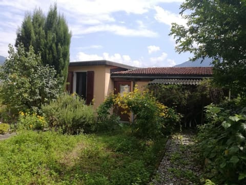 Kleine Villa Vacation rental in Locarno