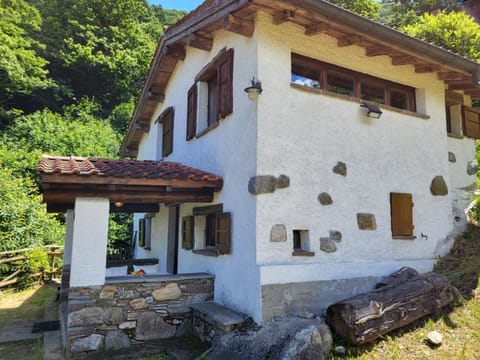 Rustico Ca Mignolo Vacation rental in Lugano