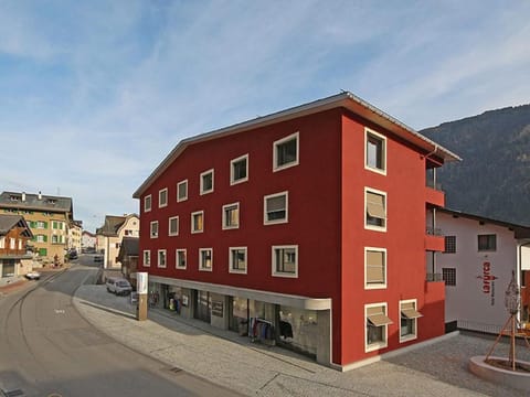 moderne, komfortable Dachwohnung mit Bergsicht Apartment in Canton of Grisons
