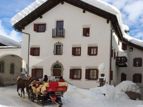 Chesa Michel Grisch Apartment in Samedan