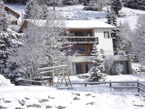 Drei 1/2 -ZiWohnung Apartment in Samedan