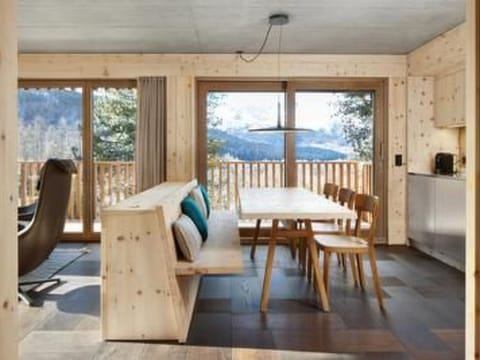 Alpine Lodge 6-Bett-Wohnung Chesa al Parc / "Ber Apartment in Samedan