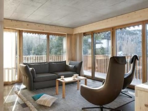 Alpine Lodge 6-Bett-Wohnung Chesa al Parc / "Ber Apartment in Samedan