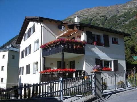 Chasura Apartment in Samedan