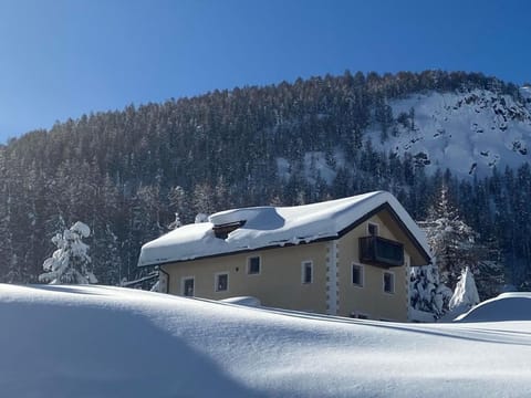Chesa Fümm Fex Apartment in Canton of Grisons
