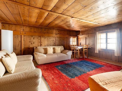 Chesa Somvih 2 Apartment in Samedan