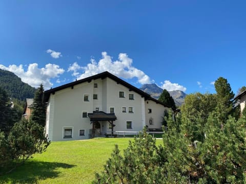 Chesa Muntanella Apartment in Samedan