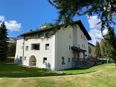 Chesa Muntanella Apartment in Samedan