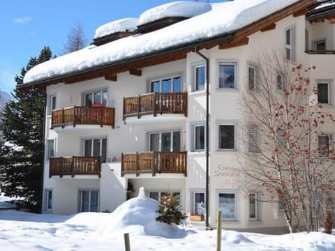 Chesa Semnadur H5 Apartment in Samedan