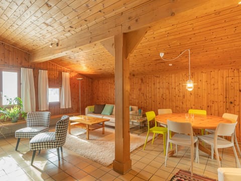 Chesa Tscheppa 2 Apartment in Samedan