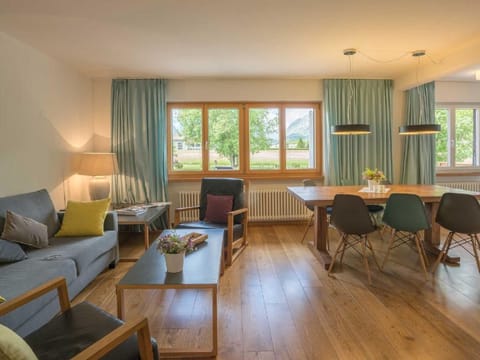 Chesa Flur Sulagl 1 Apartment in Samedan