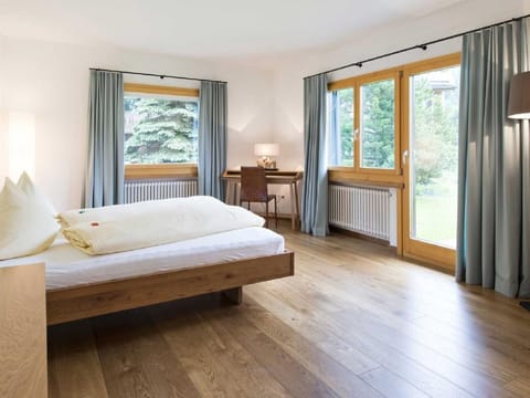 Chesa Flur Sulagl 1 Apartment in Samedan