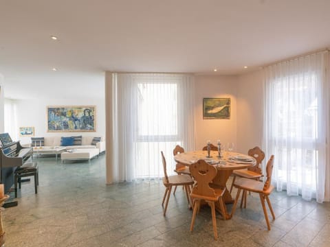 Residenz Alpenrose34 Apartment in Samedan