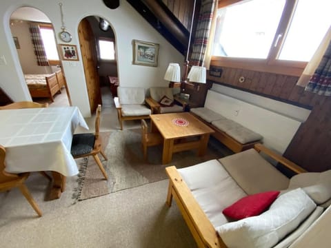 Chesa Truog Burdun DW Apartment in Canton of Grisons