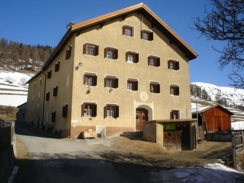 Davo Tuoi Apartment in Canton of Grisons