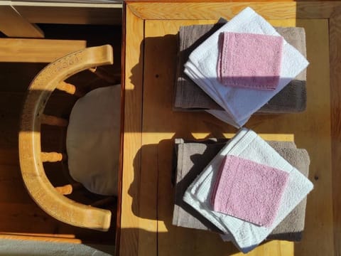 Chasina Bonavia - unvergessliche Ferien in Sent Apartment in Canton of Grisons