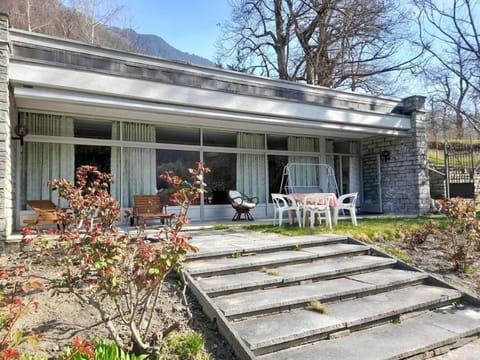 Pavillon Castagneto Apartment in Canton of Grisons