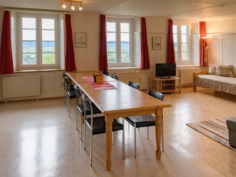 Berghof Hallau grosse Ferienwohnung Apartment in Schaffhausen, Switzerland
