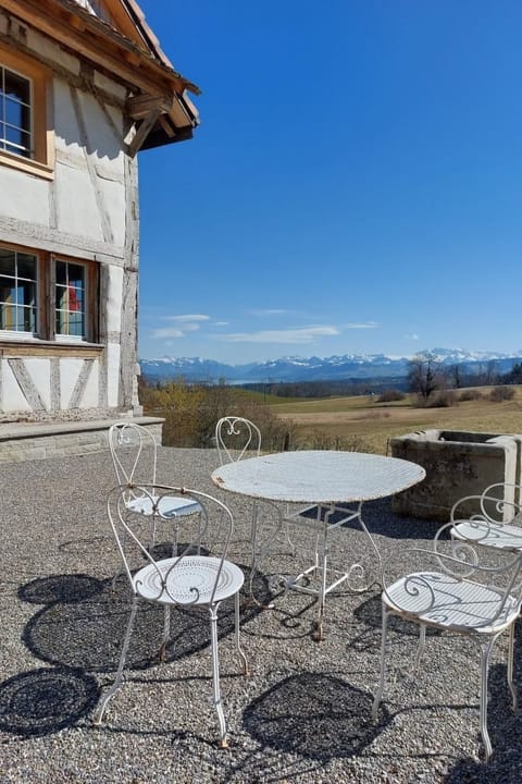 Historisches Riegel-Doppelbauernhaus Vacation rental in Canton of Zurich