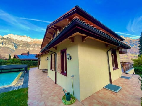 Luxuriöses Chalet - Walensee - Schwimmbad - Sauna Vacation rental in St. Gallen, Switzerland