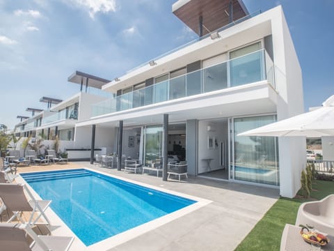 Ferienvilla Olivine Pearl mit Meerblick Vacation rental in Protaras