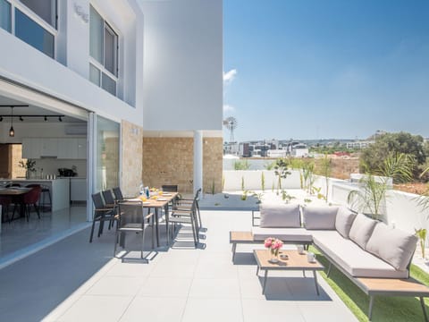 Protaras Vie Bleu Villa mit Pool, im Zentrum Vacation rental in Protaras