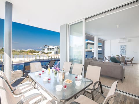 Schönes Ferienhaus Olivine für 11 Personen Vacation rental in Protaras