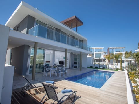 Schöne Villa Olivine Pearl OL5 mit Garten Vacation rental in Protaras