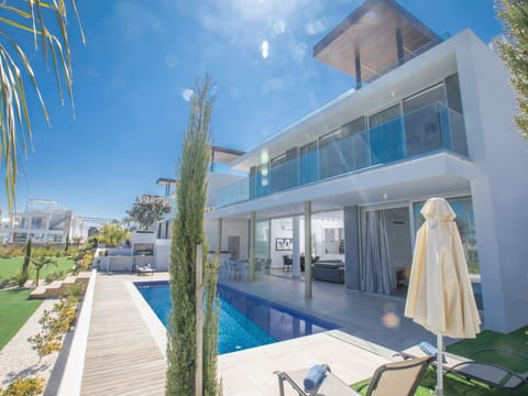 Schöne Villa Olivine Pearl OL5 mit Garten Vacation rental in Protaras
