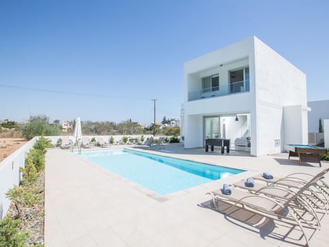 Neue Ferienvilla für 10 Personen Vacation rental in Protaras
