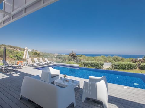 Ferienvilla "Chloe" mit Terrasse und Garten Vacation rental in Protaras