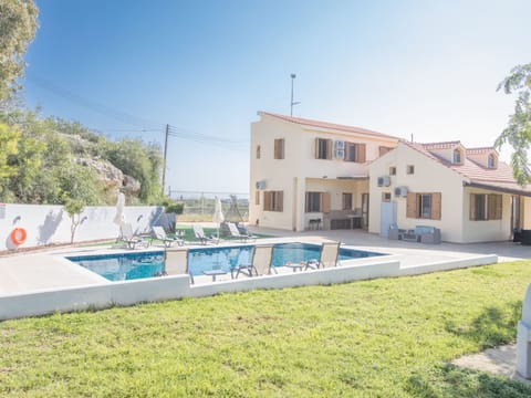 Geräumiges Ferienhaus für 13 Personen in Protaras Vacation rental in Protaras