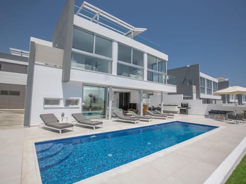 Haus in Pernera mit Bi-Fold Patio Vacation rental in Protaras