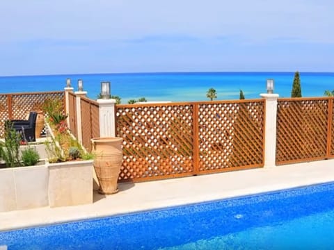 mit Privatpool für 6 Personen ca. 170 m&sup2; in Poli Crysochous, Südzypern-Rep Vacation rental in Poli Crysochous