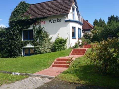 Elbufer Vacation rental in Schleswig-Holstein
