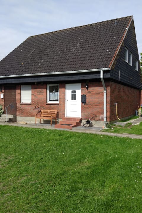 mit Garten, Grill und Terrasse Vacation rental in Friedrichskoog