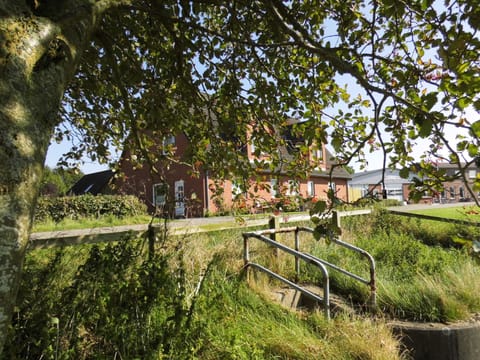 Wohnung in Osterdeich mit Terrasse und Garten Apartment in Nordstrand