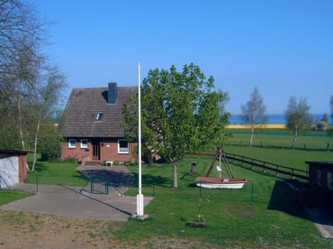 mit Meerblick - direkt an der Ostsee Vacation rental in Ostholstein