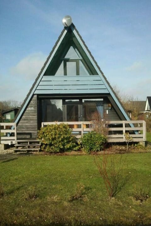 Tossi Haus 107 in Fedderwardersiel Vacation rental in Butjadingen