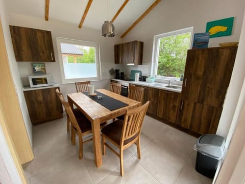 N1 Haus mit Fußbodenheizung In Eckwarderhörne Vacation rental in Butjadingen