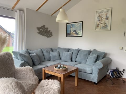 M1 Ferienhaus mit Garten, Terrasse und Carport Vacation rental in Butjadingen