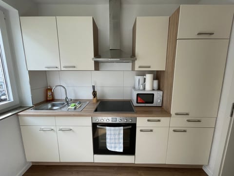 Kernsanierte Ferienwohnung in ruhiger und zentraler Lage Apartment in Wilhelmshaven