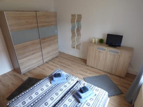 Große Ferienwohnung Genius mit Garten Apartment in Wilhelmshaven