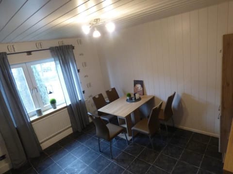 Große Ferienwohnung in Voslapp mit Garten Apartment in Wilhelmshaven