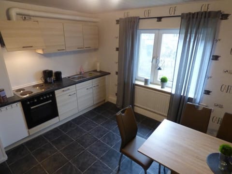 Große Ferienwohnung in Voslapp mit Garten Apartment in Wilhelmshaven